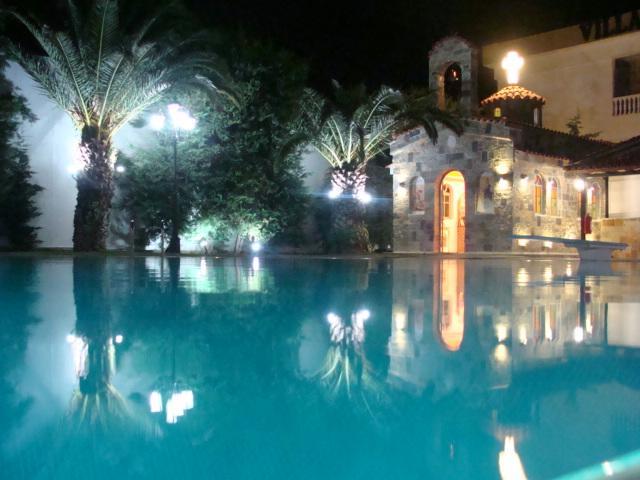 Cavallari Palace Hotel Suites Acharnes Exterior photo