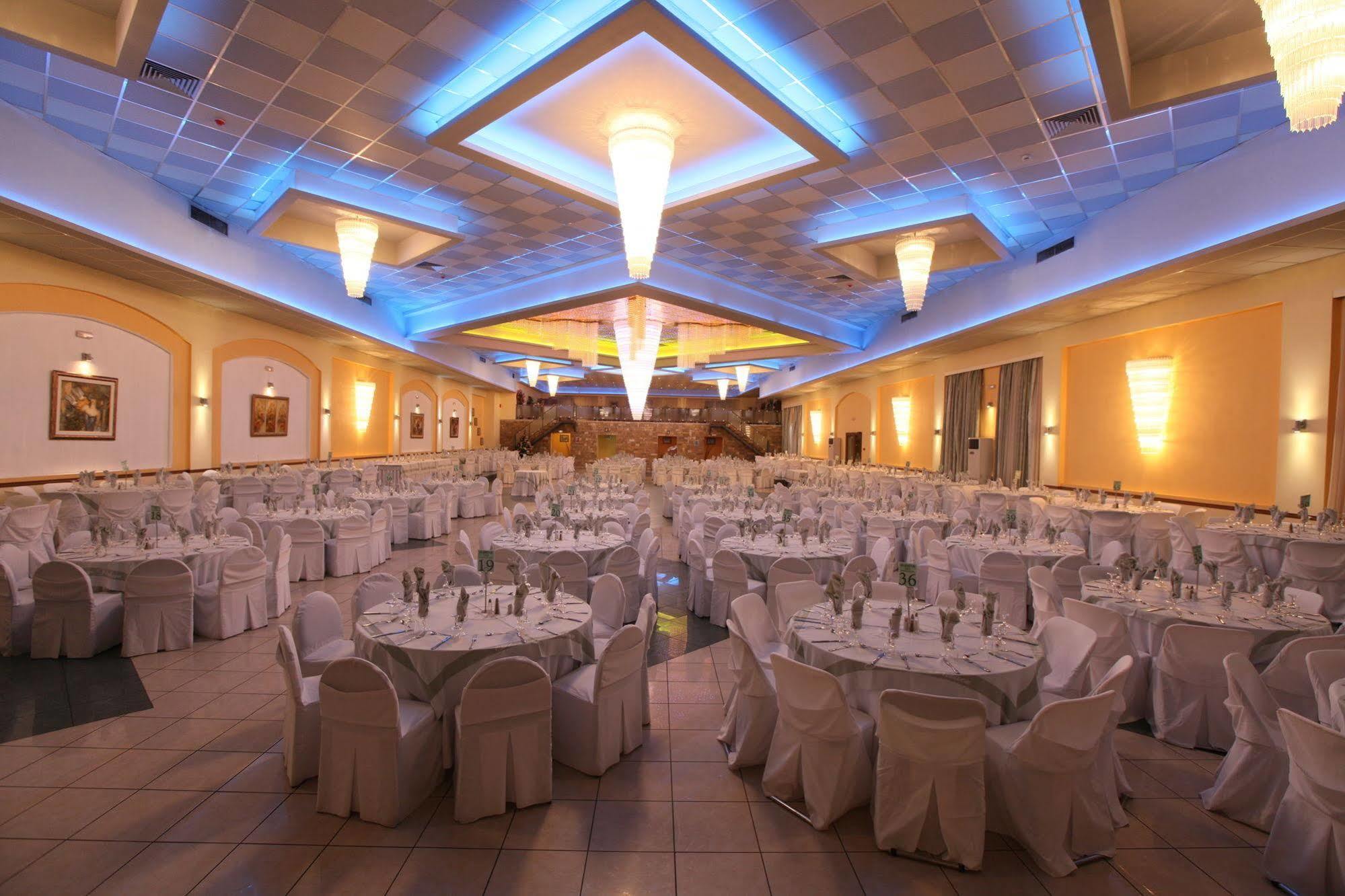 Cavallari Palace Hotel Suites Acharnes Exterior photo