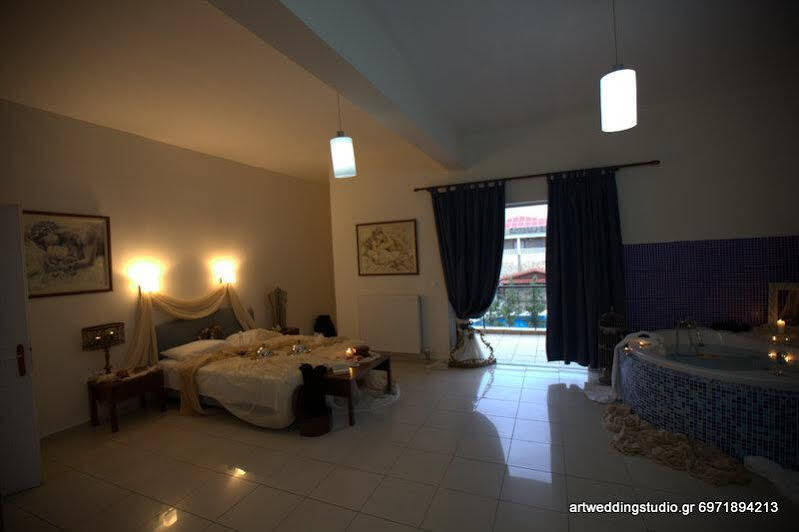 Cavallari Palace Hotel Suites Acharnes Exterior photo